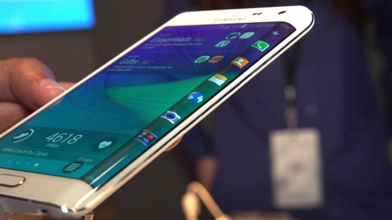 Nueva patente de Samsung deja ver un smartphone totalmente curvo